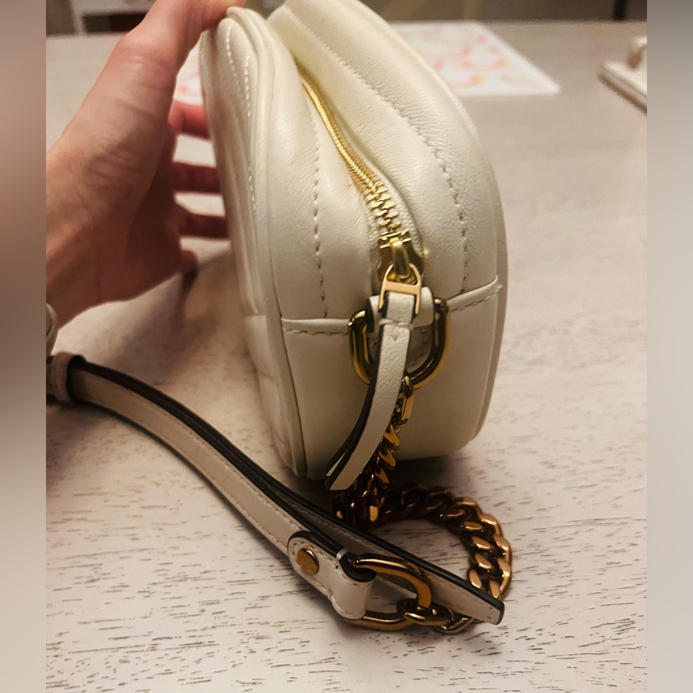Tory Burch Kira Chevron Camera Bag, very good condition - Picture 5 of 11